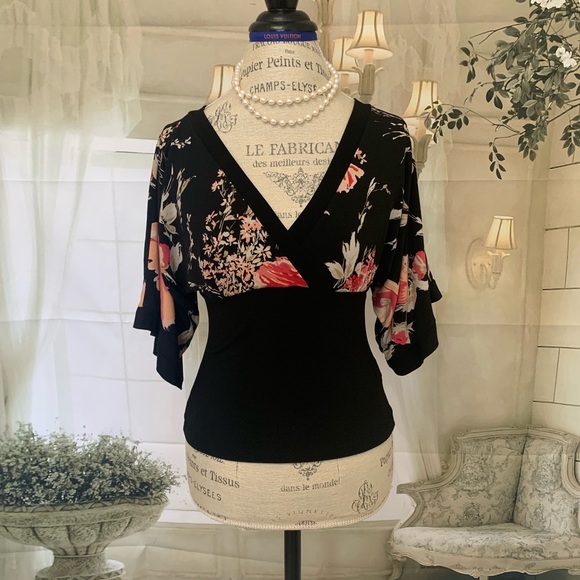 Forever 21 Tops - Black v neck blouse with bell sleeves